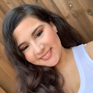 Meet your Posher, Ana